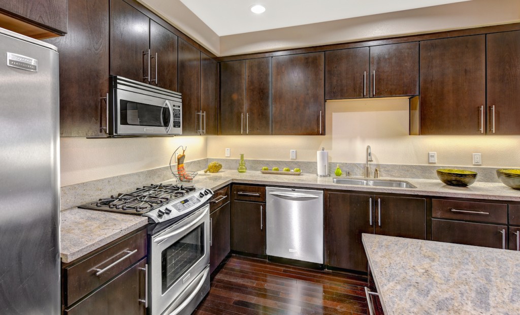 Small10878 Bloomfield Street_03